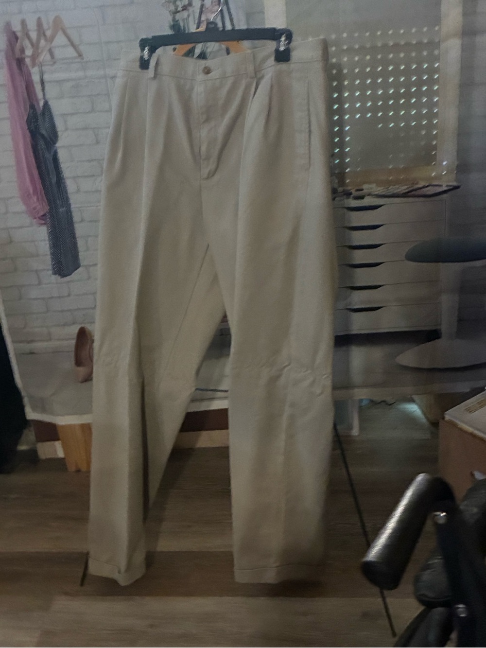 Farah Men's Beige Chinos - Straight Leg